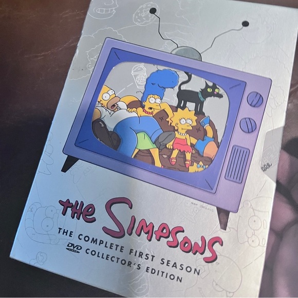 The Simpsons: The Complete First Season - Collector’s Edition DVD Set - Picture 2 of 5